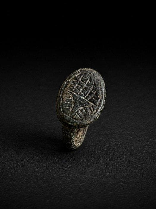 Oud-Romeins, Keizerrijk Brons Ring - 2e tot 4e eeuw na, Antiquités & Art, Antiquités | Autres Antiquités