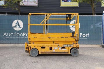 Veiling: Schaarhoogwerker Haulotte Compact 8 Elektrisch 2014, Ophalen