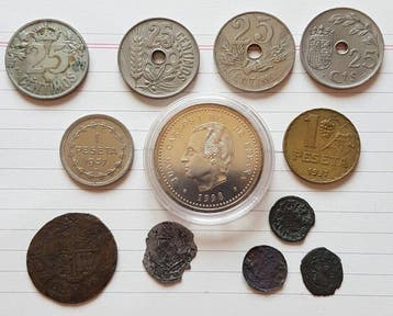 Spanje. Varios valores (12 monedas antiguas, una de plata)