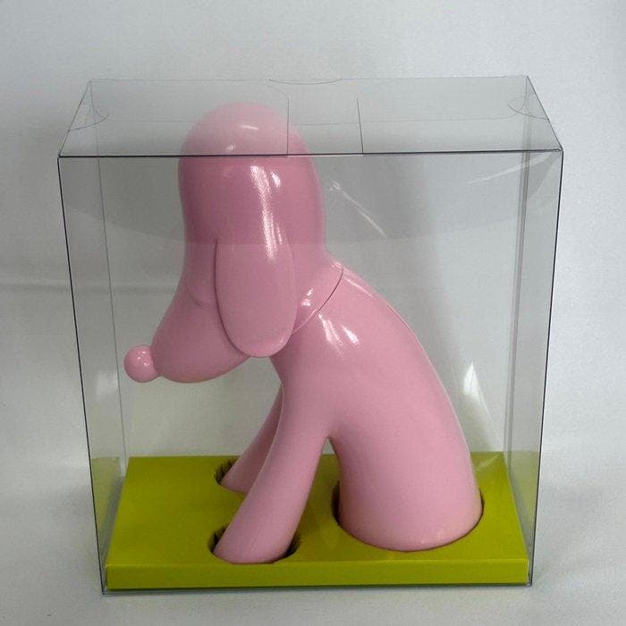 Yoshitomo Nara (1959) - Aomori Dog Piggy Bank Pink, Antiek en Kunst, Kunst | Designobjecten