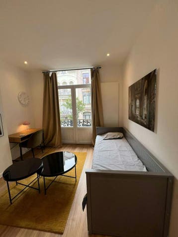 Appartement en Avenue Ducpétiaux, Saint-Gilles