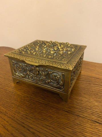 Boîte à bijoux - Bronze - Boîte à bijoux en bronze.