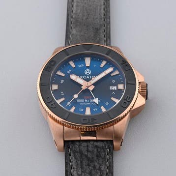 ARCAIDO - Primo Bronze GMT - Swiss Made - Sellita SW330, Nieuw