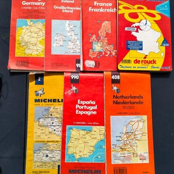 Collection thématique - Guides de voyage et cartes pour le «