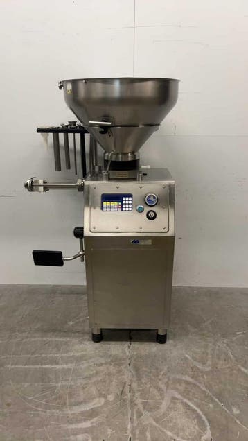 Machine de remplissage sous vide / poussoir à saucisses Frey, Verzenden