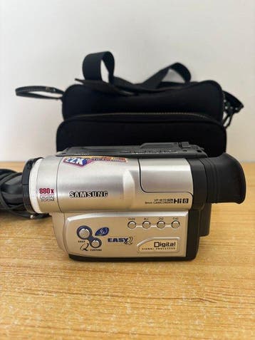 Samsung VP-W70 PAL Video8 camera
