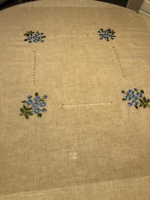 Nappe - 150 cm - 150 cm - nappe ronde brodée, Antiek en Kunst, Antiek | Tapijten, Tafelkleden en Textiel