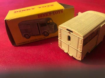 Dinky Toys 1:43 - Voiture miniature - Citroën 1200 kg
