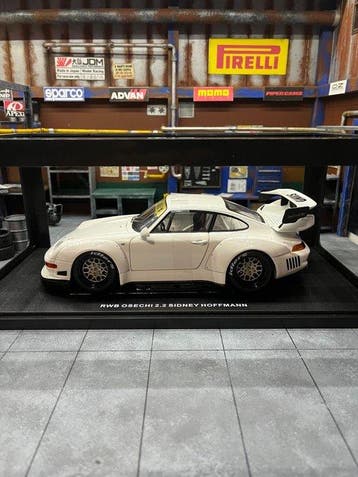 werk83 1:18 - Modelauto - Porsche 911 (993) RWB Rauh-Welt