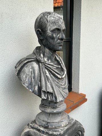 Buste, Romeinse buste op sokkel - Julius Caesar - 122 kg -