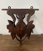 Étagère murale - Gravée à la main, Black Forest, suède -, Antiquités & Art