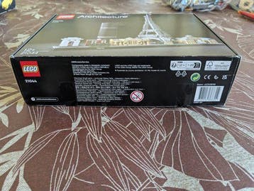 Lego Set - 21044 - Architecture - Paris