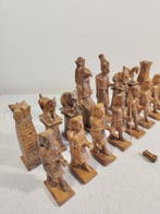 Schaakspel - Komplettsatz ägyptischer Figuren - Hout