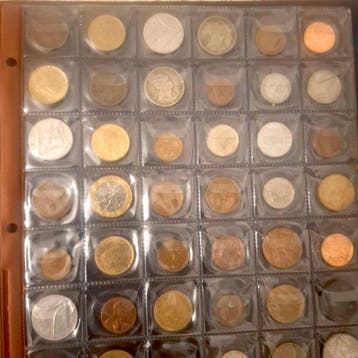 Monde. 1 Silver and 155 circulated condition (Sans prix de, Timbres & Monnaies