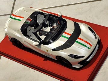 BBR 1:18 - Voiture de sport miniature - Ferrari 812, Nieuw