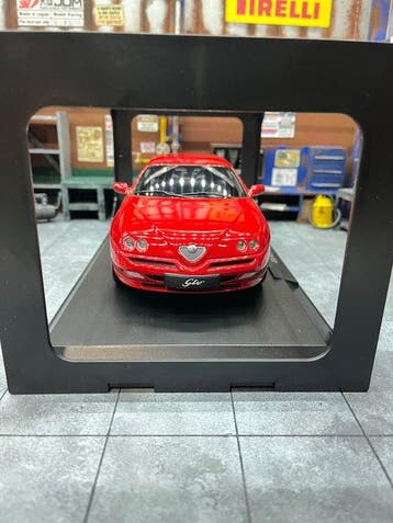 Norev 1:18 - Voiture miniature - Alfa Romeo GTV 1999