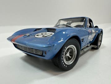 Exoto 1:18 - Modelauto - Chevrolet Corvette Grand Sport -