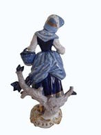 Aelteste Volkstedter - Beeldje - Wine-Growers Wife -, Antiek en Kunst