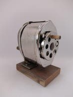 Boston K5 - Taille-crayon Art déco