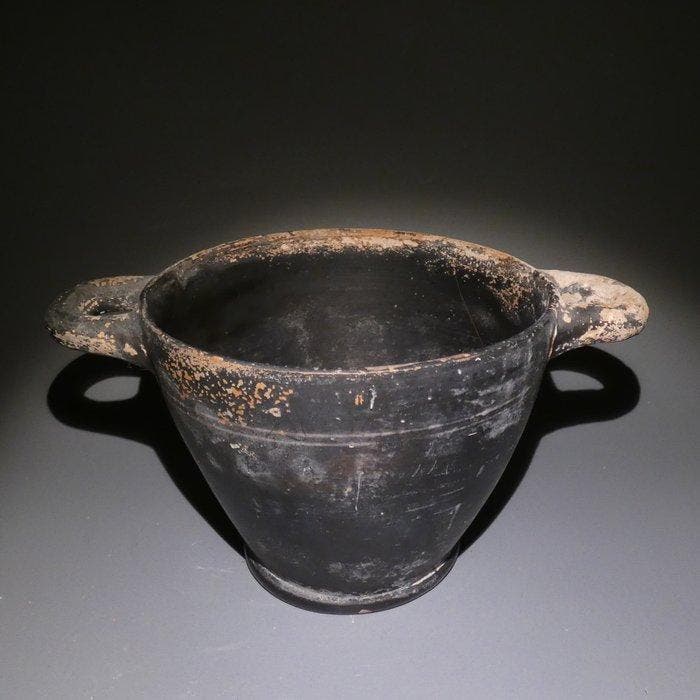 Oud-Grieks, Magna Graecia Aardewerk Big Skyphos. 19 cm L., Collections, Minéraux & Fossiles