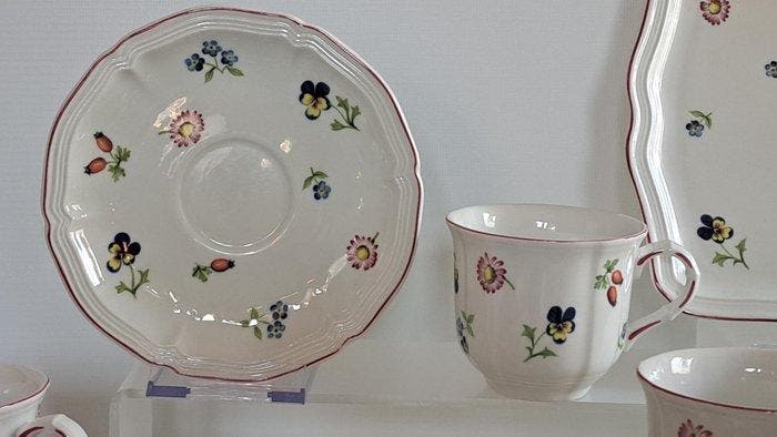 Villeroy & Boch - Koffieservies voor 6 (15) - Petite Fleur -, Antiek en Kunst, Antiek | Meubels | Tafels