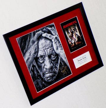 Machete - Danny Trejo (Machete) Premium Framed, signed, COA, Nieuw