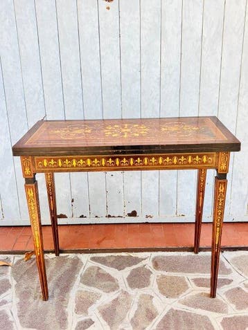 Console - Marqueterie de diverses essences de bois. - Table