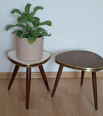 Bijzettafel - Hout - Twee vintage bloementafels - jaren 1950