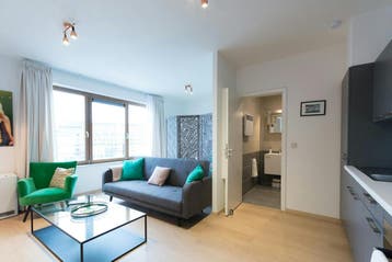 Appartement aan Boulevard du Neuvième de Ligne, Brussels, 20 tot 35 m²