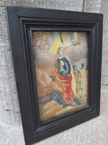 Ingelijst Bijbels Circa 1850 Borduurwerk De Maagd Maria met