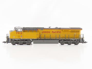 Märklin H0 - 38441 - Diesellocomotief (1) - GE ES44AC, MFX, Hobby & Loisirs créatifs