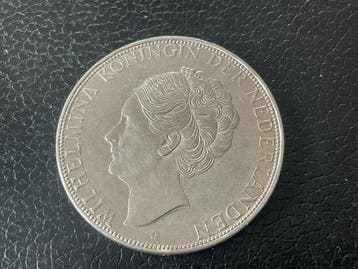 Nederland. Wilhelmina. 2 1/2 Gulden 1933 Grofhaar (