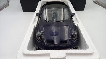 GT Spirit 1:12 - Modelauto - Porsche 911 (992) GT3 Touring -