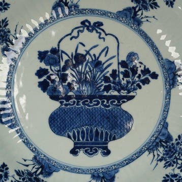 Kangxi (1662-1722) - Bol - Abundant Floral Basket with