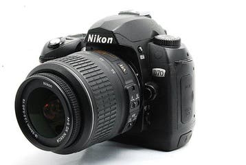 Nikon Nikon D70 with AF-S DX Nikkor 18-55mm f/3.5-5.6G set