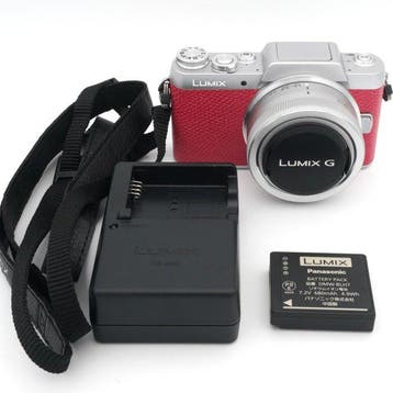 Panasonic Lumix DMC-GF7 + Lumix G Vario 12-32mm f/3.5-5.6