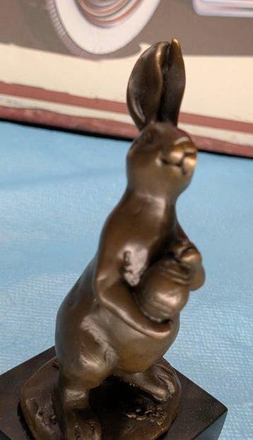 Milo (1910-1978) - Beeldje, Vintage Bronze Hase Skulptur