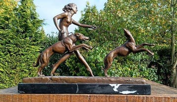 Sculpture, diana met 2 windhonden - 32 cm - bronze et marbre