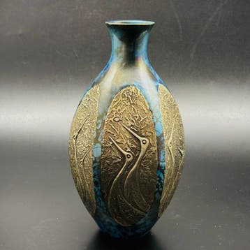 Vase - Bronze (Takaoka Doki), Bleu profond marbré, Relief, Antiquités & Art