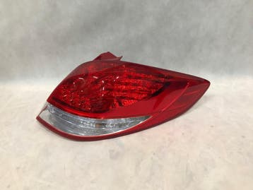 Hyundai Veloster 2011-2017 rechter LED achterlicht 924022V12, Auto-onderdelen, Verzenden, Gebruikt