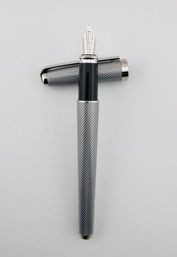 S.T. Dupont - Fidelio – Light Gray Guilloche Mesh & Lacquer, Verzamelen, Nieuw