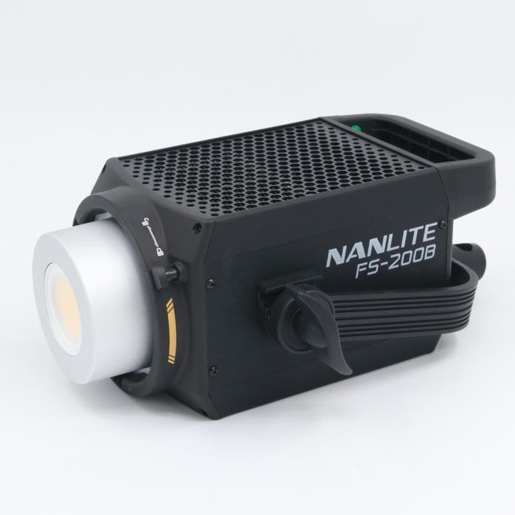 Nanlite FS-200B LED Spot Light + Rectangle Softbox 69x90cm |, TV, Hi-fi & Vidéo, Photo | Studio photo & Accessoires, Enlèvement ou Envoi