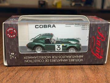 Bang 1:43 - Modelauto - AC Cobra 427 hardtop, Nieuw