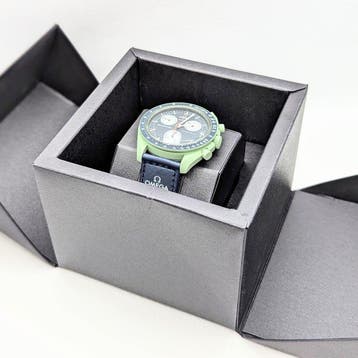 Omega x Swatch - MoonSwatch - Mission on Earth - Zonder, Nieuw