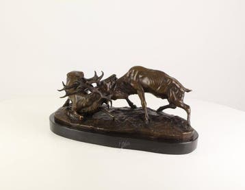 Statue, Exclusief bronzen sculptuur van vechtende herten 43, Antiek en Kunst