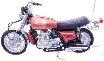 Polistil 1:10/1:15 - Moto miniature (2) - Honda Goldwing
