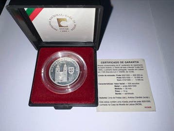 Portugal. 2 monnaies + 1 médaille (Sans prix de réserve)