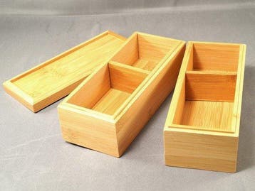 Handmade Wooden Traditional Japanese Susu-take Bento-box, Antiek en Kunst