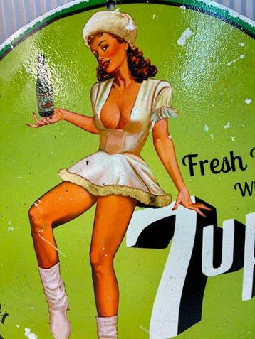 7UP – Groot rond emaille reclamebord – Pin-up – Amerikaanse