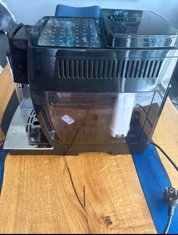 DeLonghi - Koffiezetapparaat - DE LONGHI ECAM 23.266. B -